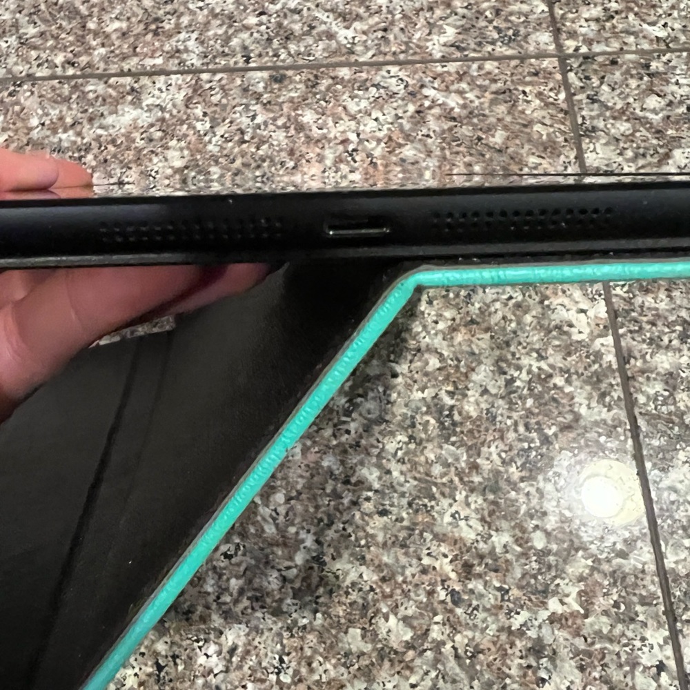 iPad Mini (WiFi) - Picture 4 of 7